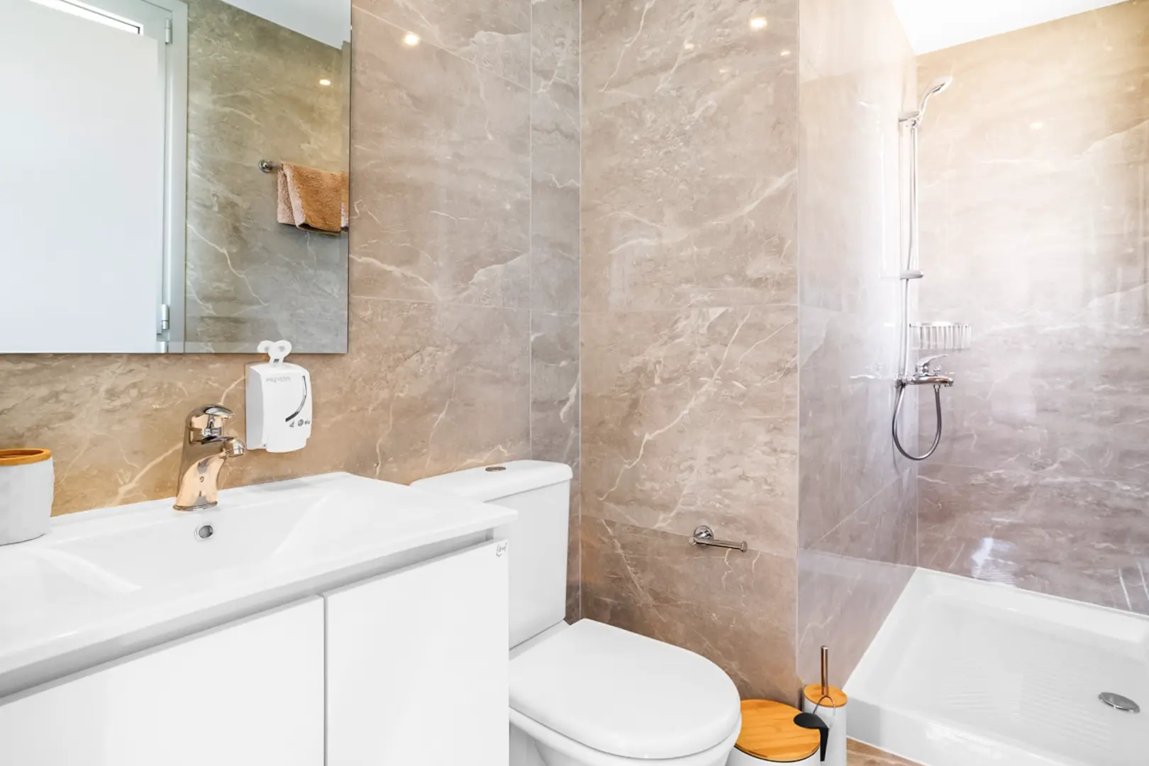 LAVRA RESIDENCES IV – photo 9 of 14
