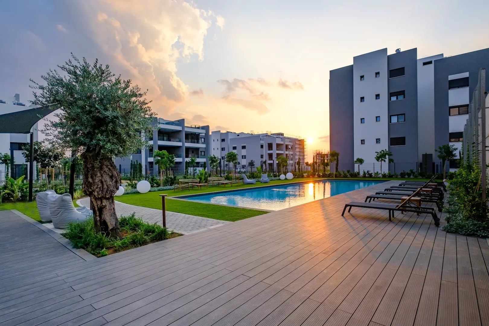 SUNSET GARDENS I – photo 14 of 17