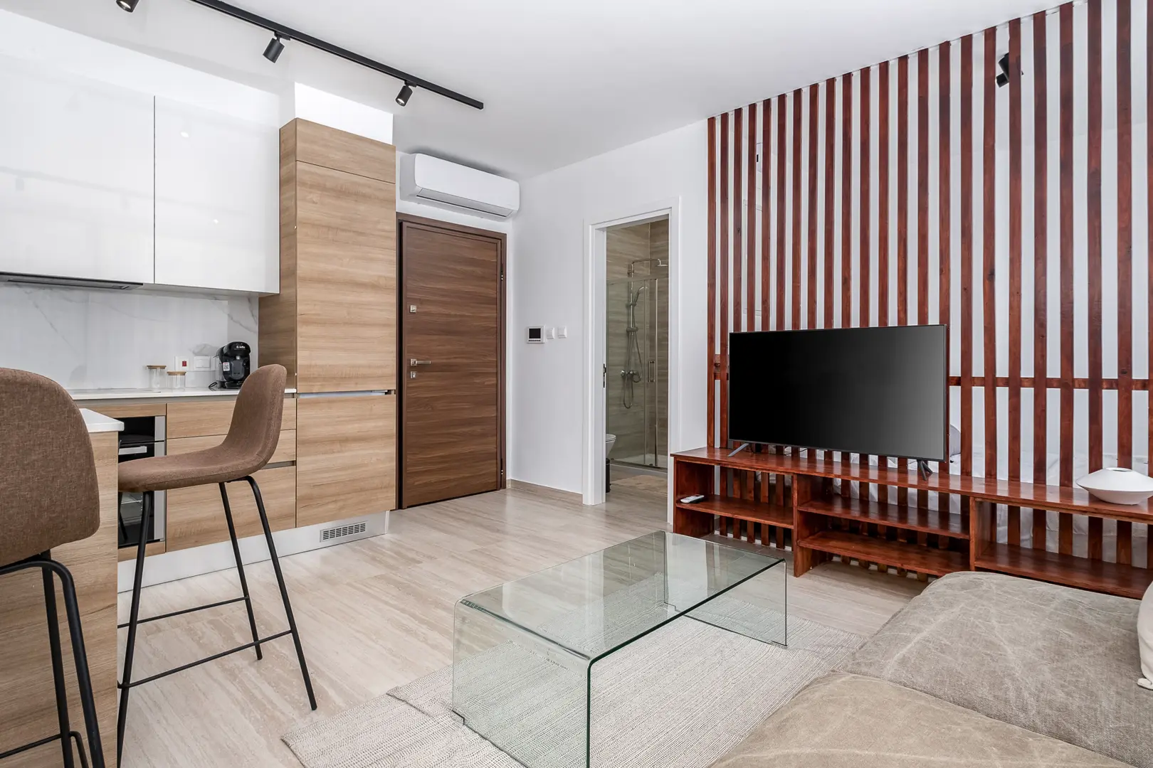 ADELINA RESIDENCE II – photo 6 of 12
