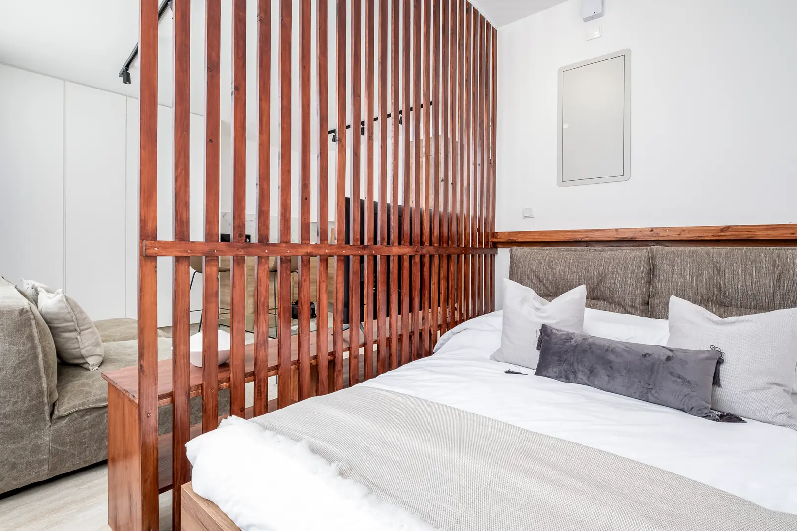 ADELINA RESIDENCE II – photo 8 of 12