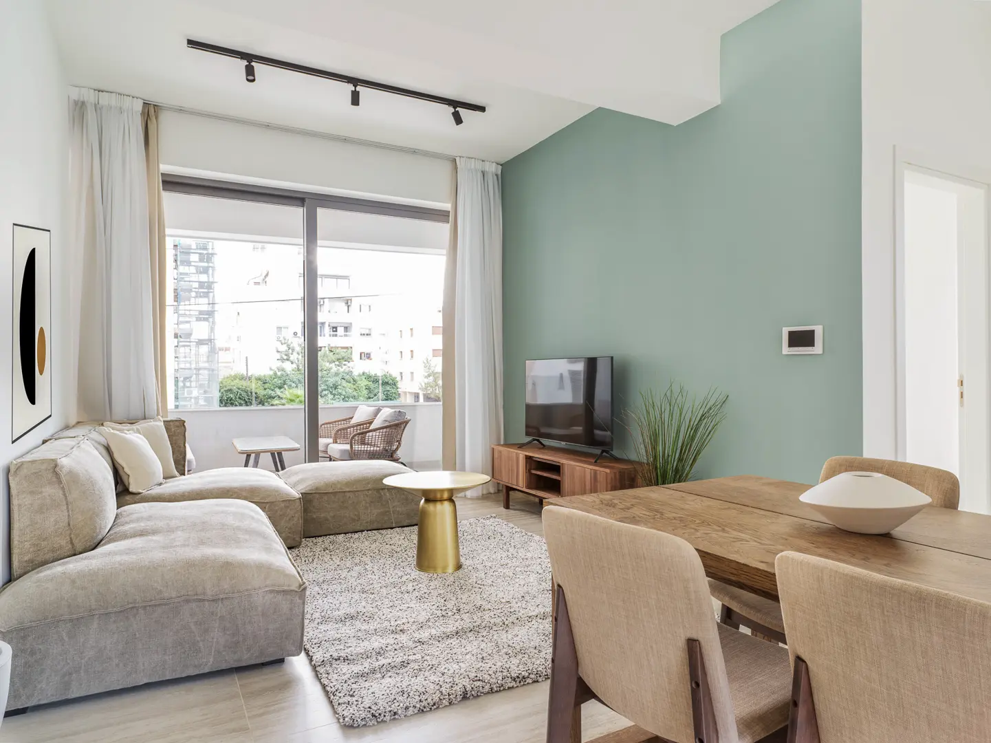 ADELINA RESIDENCE III – photo 3 of 13