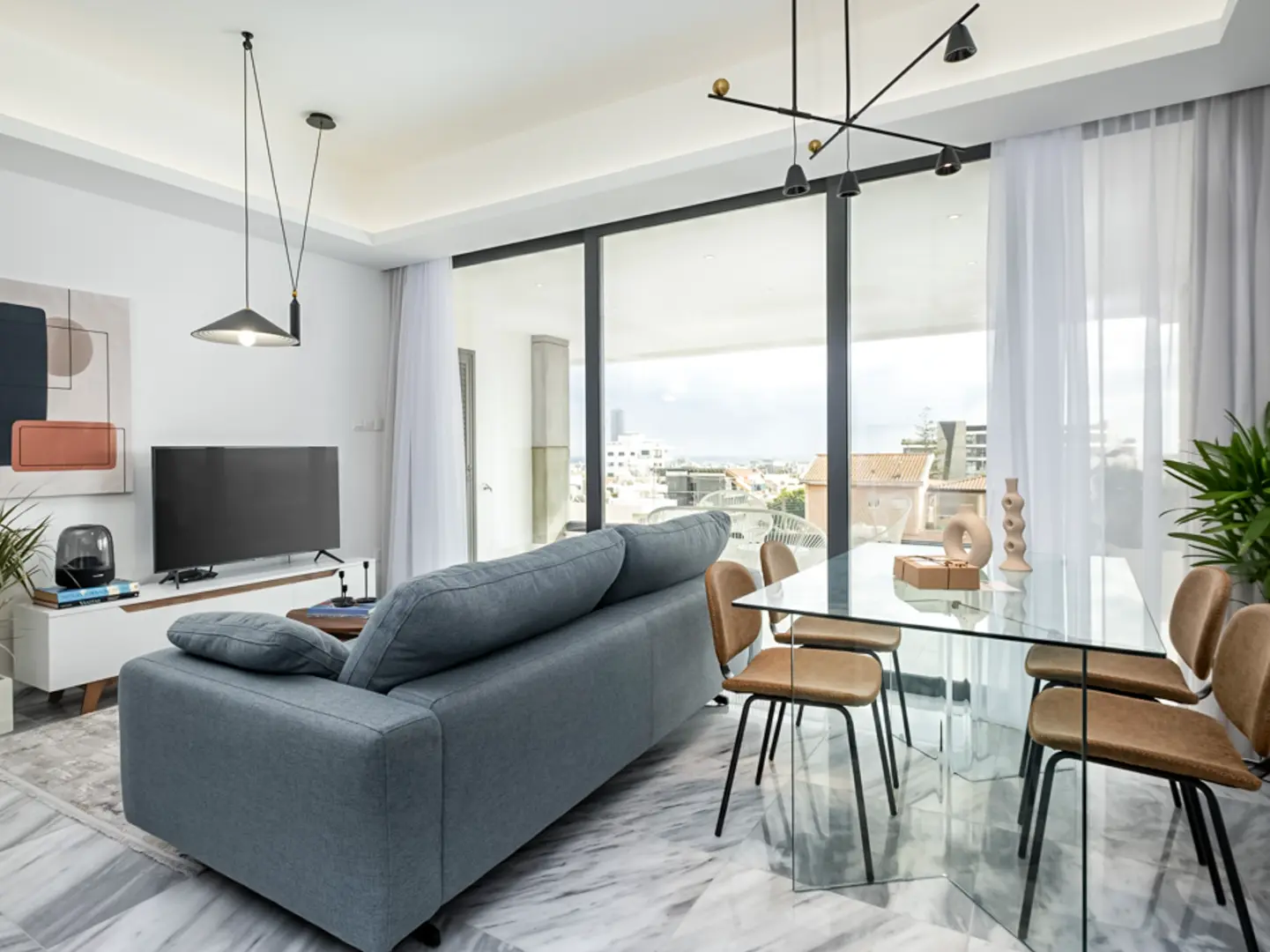 PLUS 25 RESIDENCE I