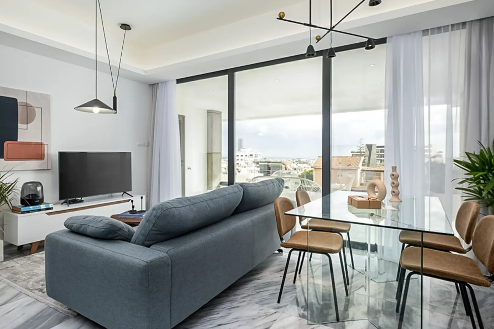 PLUS 25 RESIDENCE III – photo 3 of 13