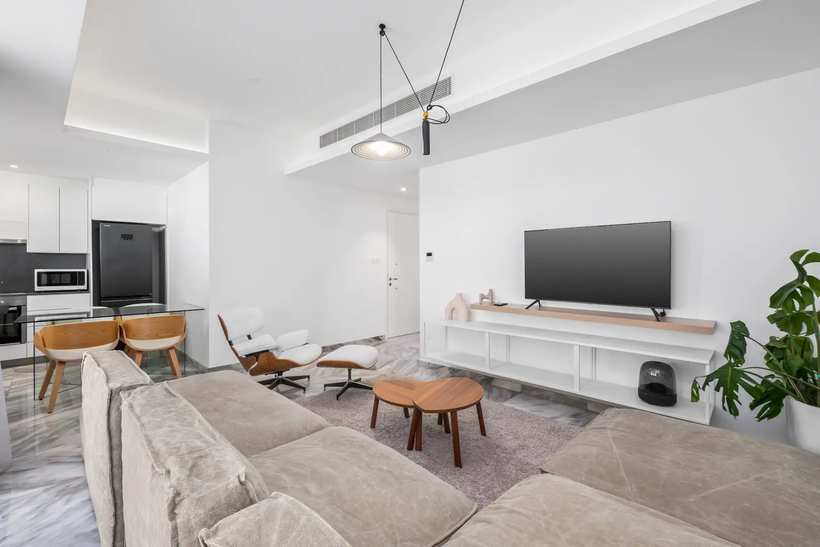 PLUS 25 RESIDENCE VI – photo 4 of 17