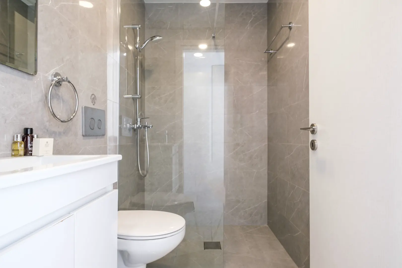 ALLURE RESIDENCE – photo 19 of 25