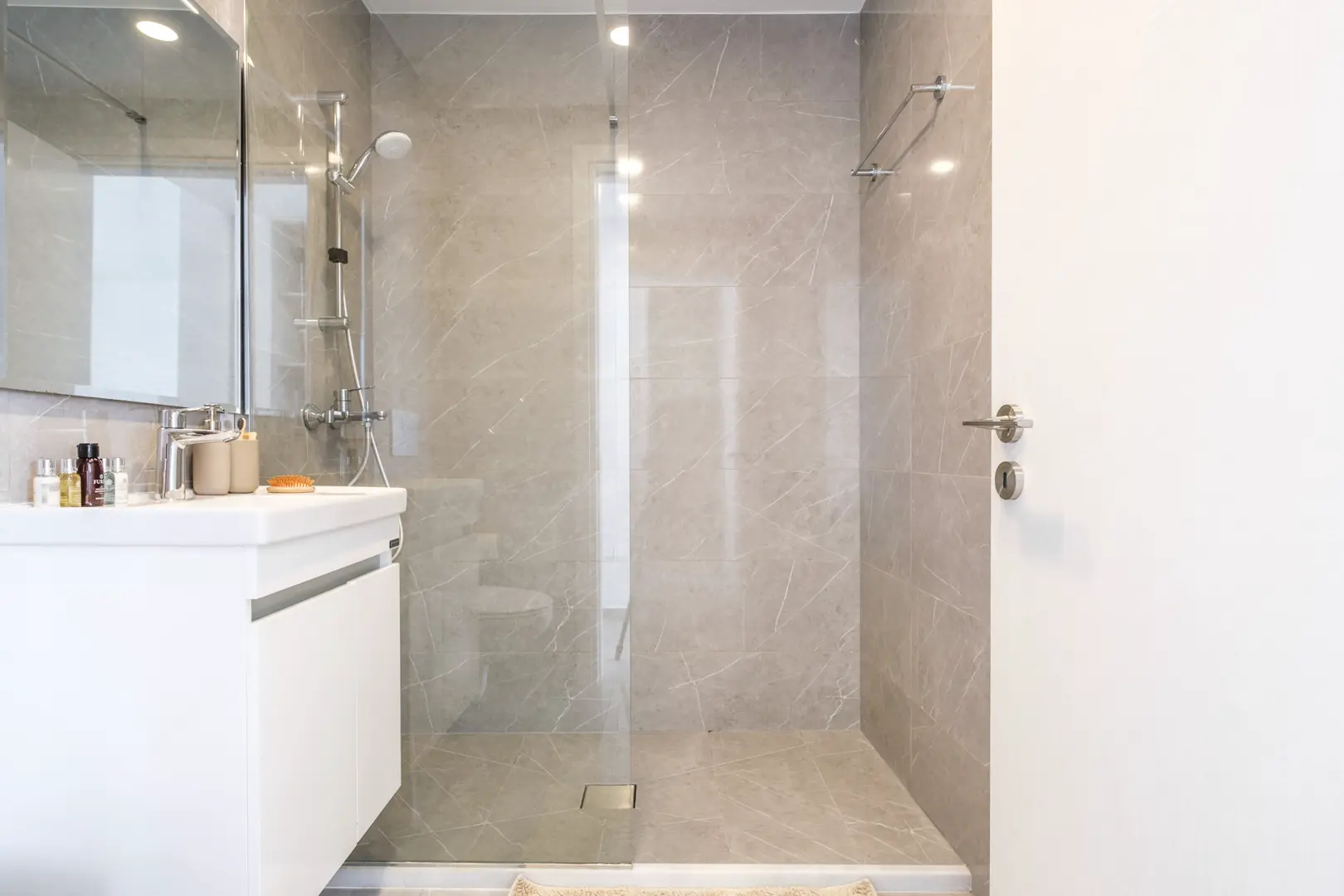 ALLURE RESIDENCE – photo 21 of 25