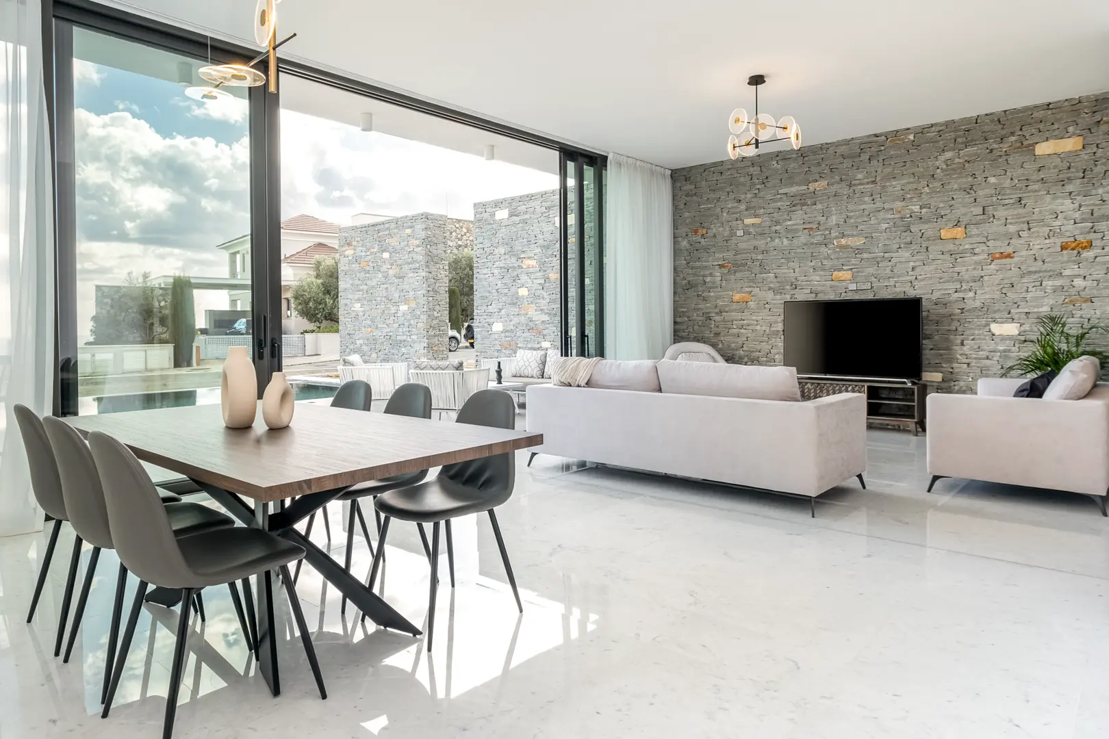 AURAI VILLA – photo 4 of 19