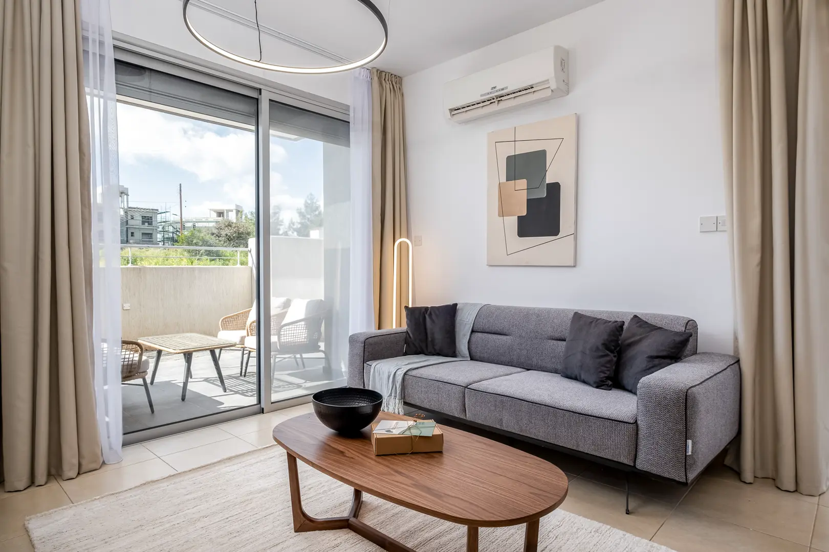 V1 RESIDENCE