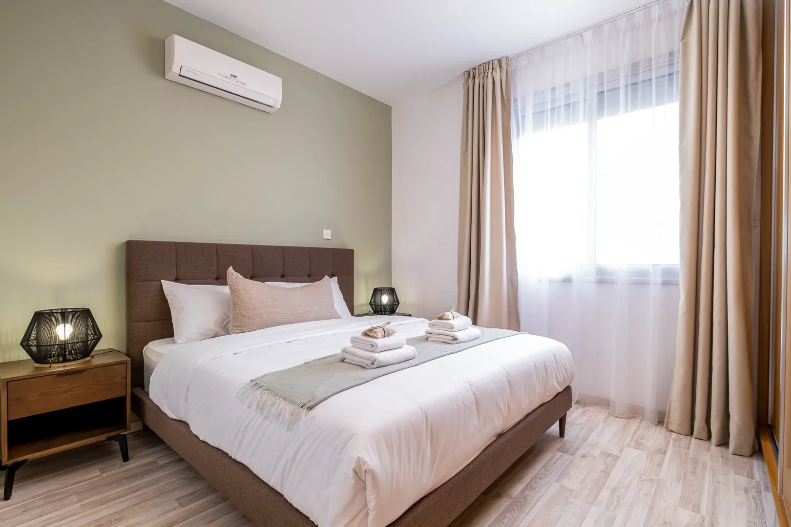 V1 RESIDENCE – photo 8 of 12