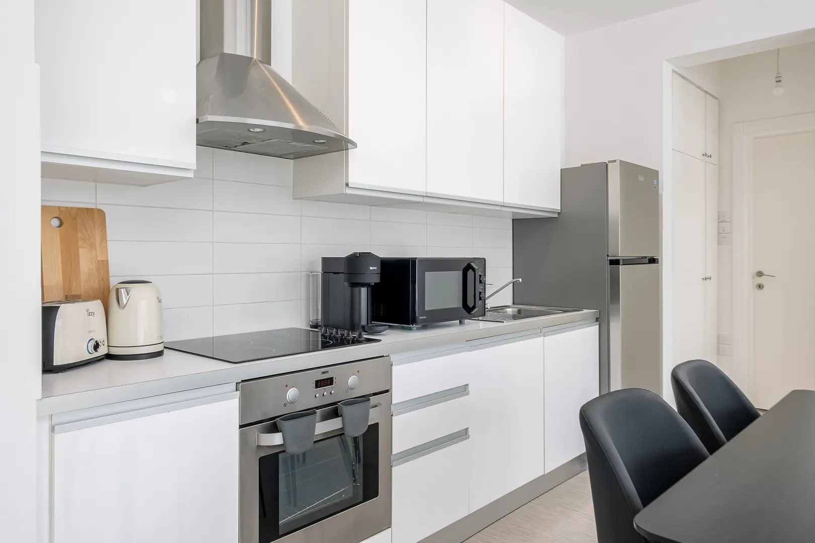 WHITE POPLAR COURT  – photo 5 of 13