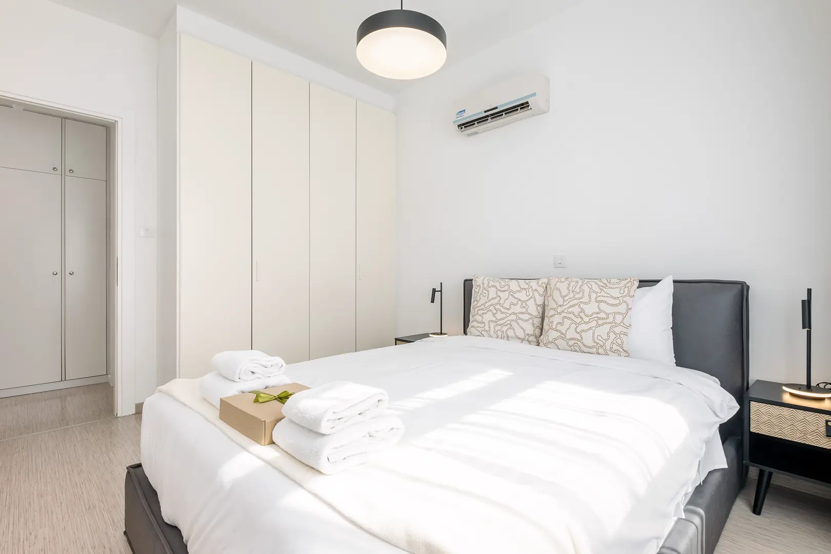 WHITE POPLAR COURT  – photo 8 of 13