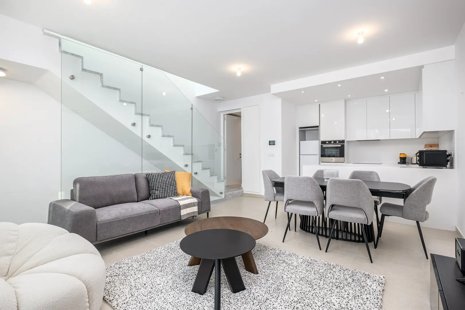 ARIA RESIDENCE II