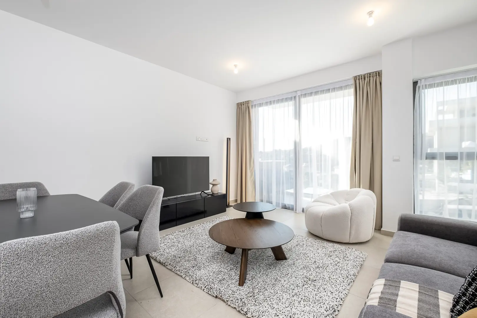 ARIA RESIDENCE II – photo 2 of 12