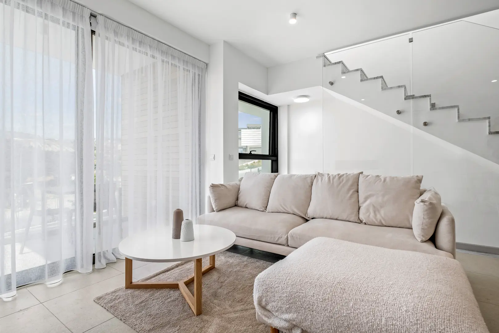 ARIA RESIDENCE I