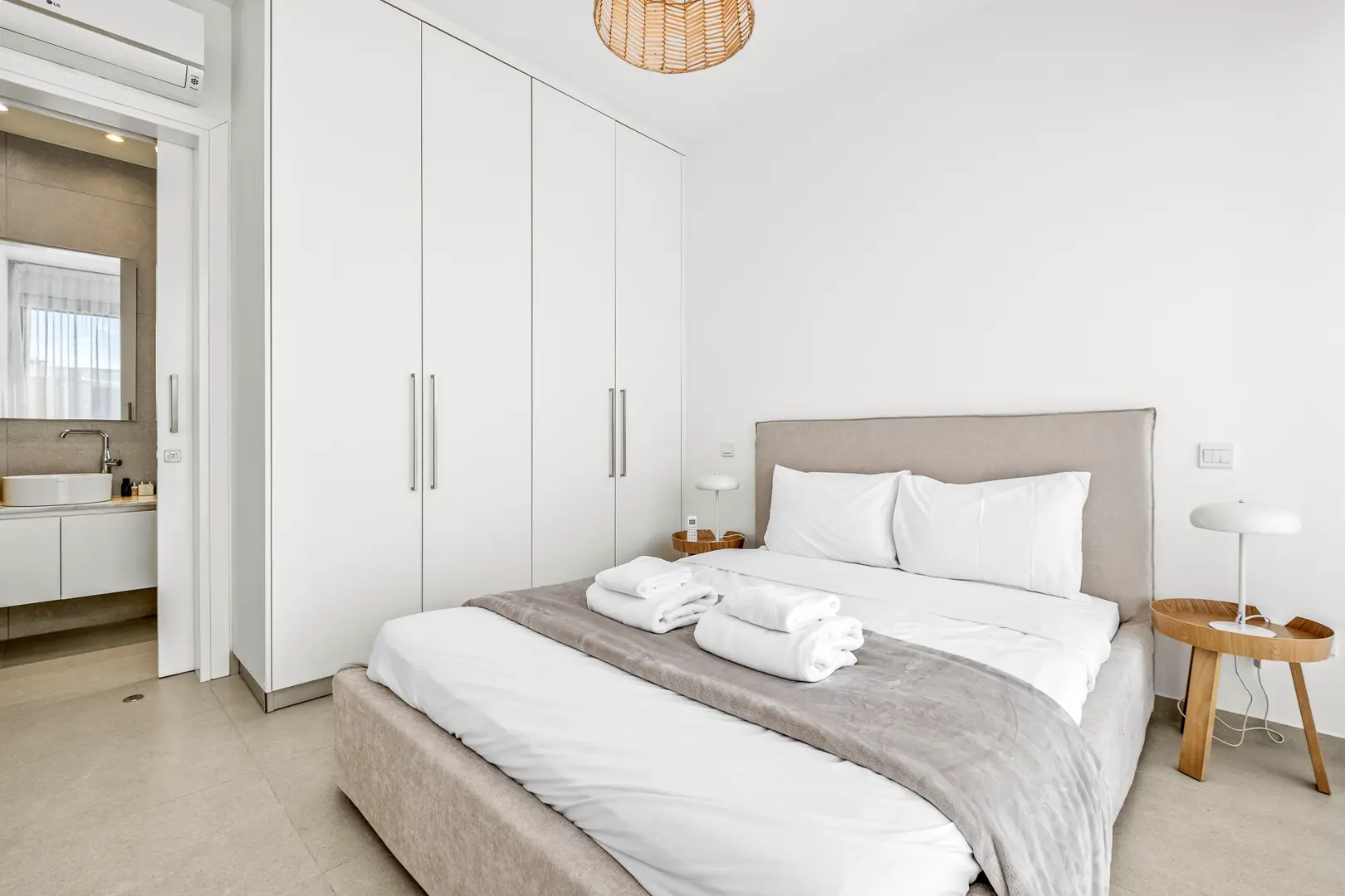 ARIA RESIDENCE I – photo 9 of 17