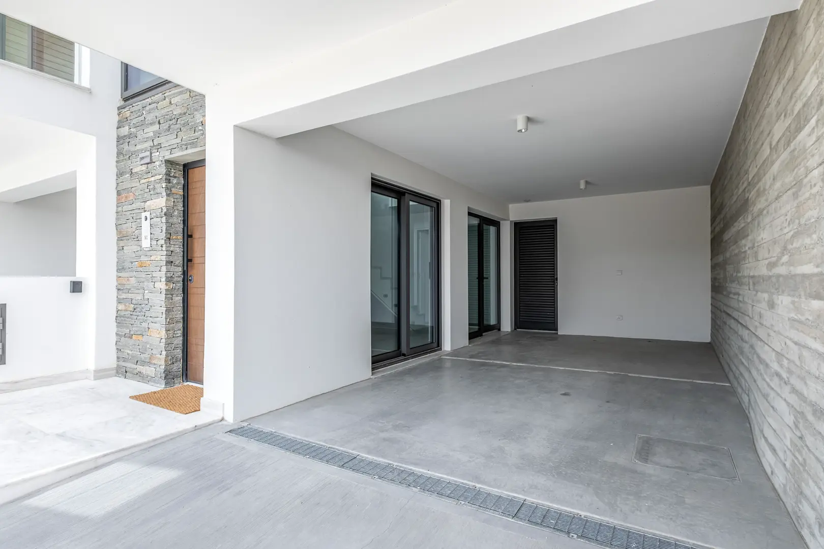 ARIA RESIDENCE I – photo 16 of 17
