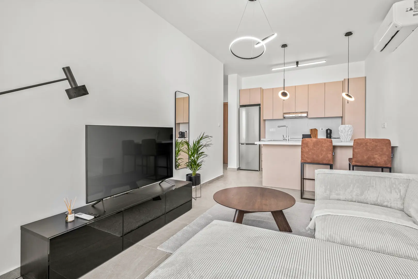 UNIVERSAL RESIDENCES D I – photo 3 of 13