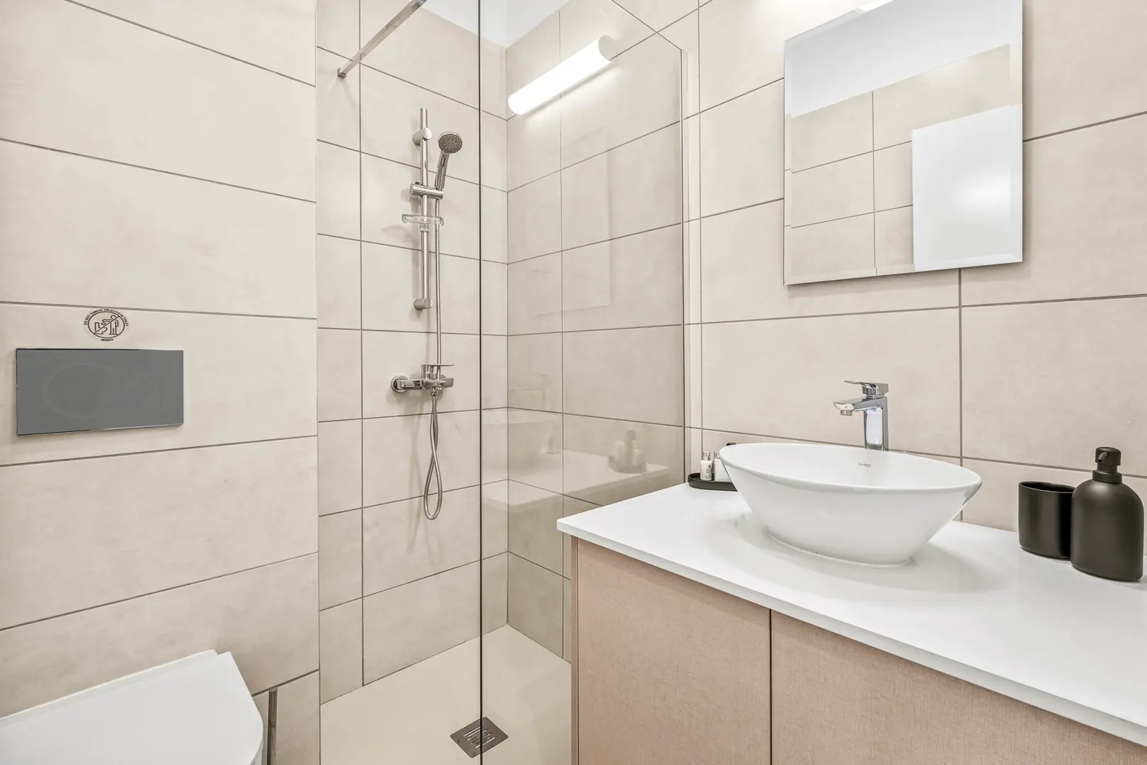 UNIVERSAL RESIDENCES D I – photo 8 of 13