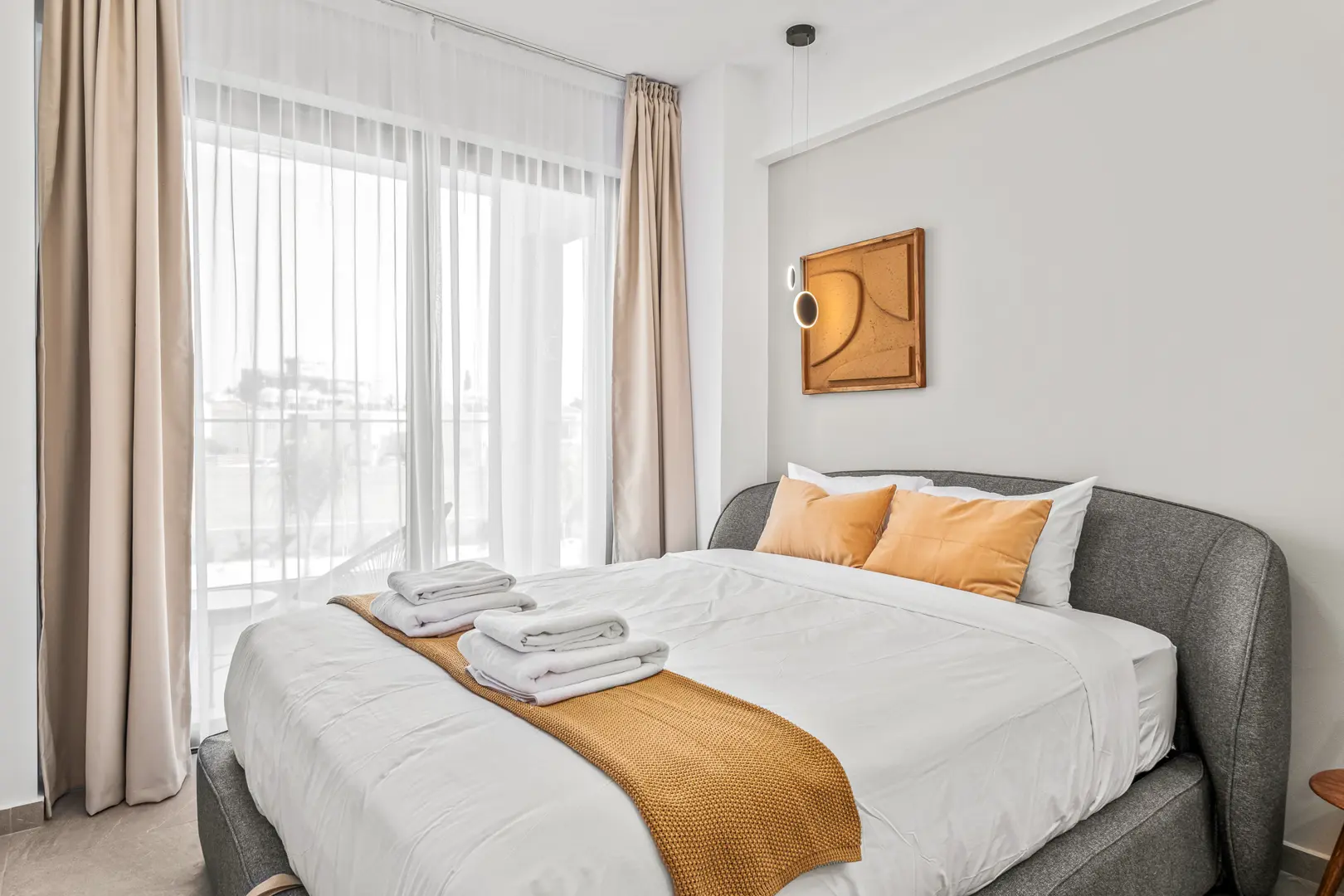 UNIVERSAL RESIDENCES D II