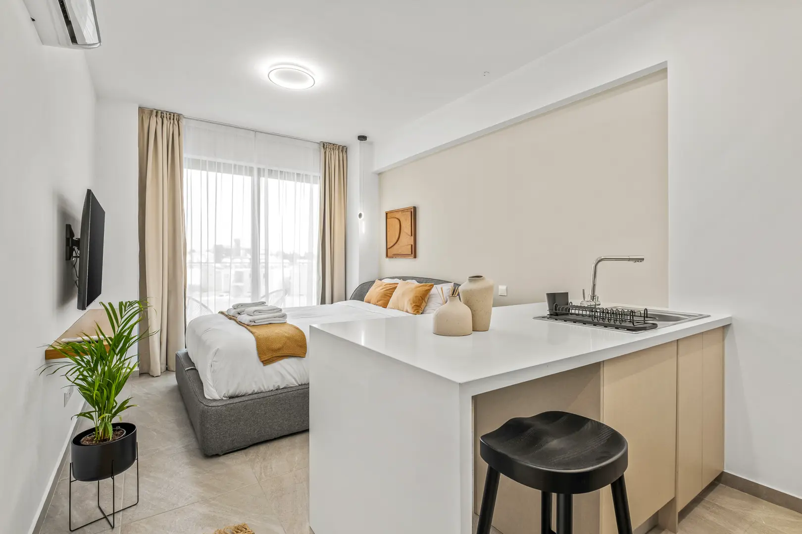 UNIVERSAL RESIDENCES D III – photo 3 of 13