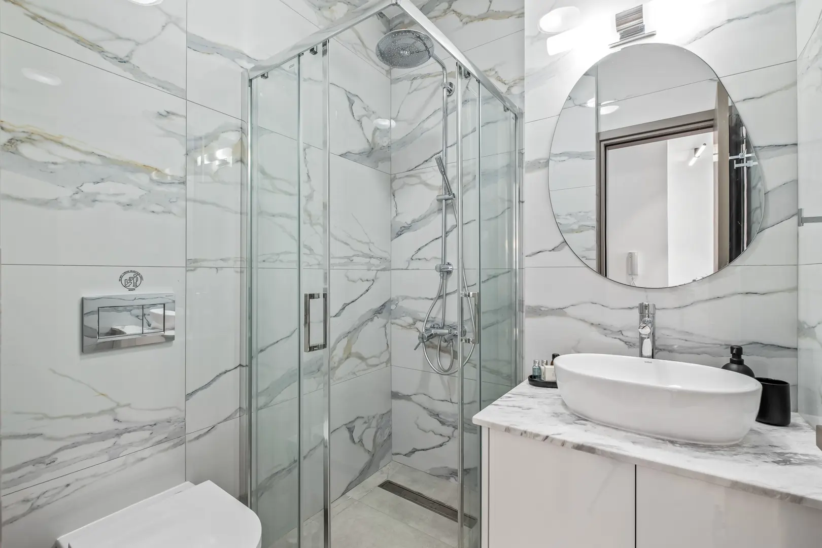 UNIVERSAL RESIDENCES C I – photo 8 of 13