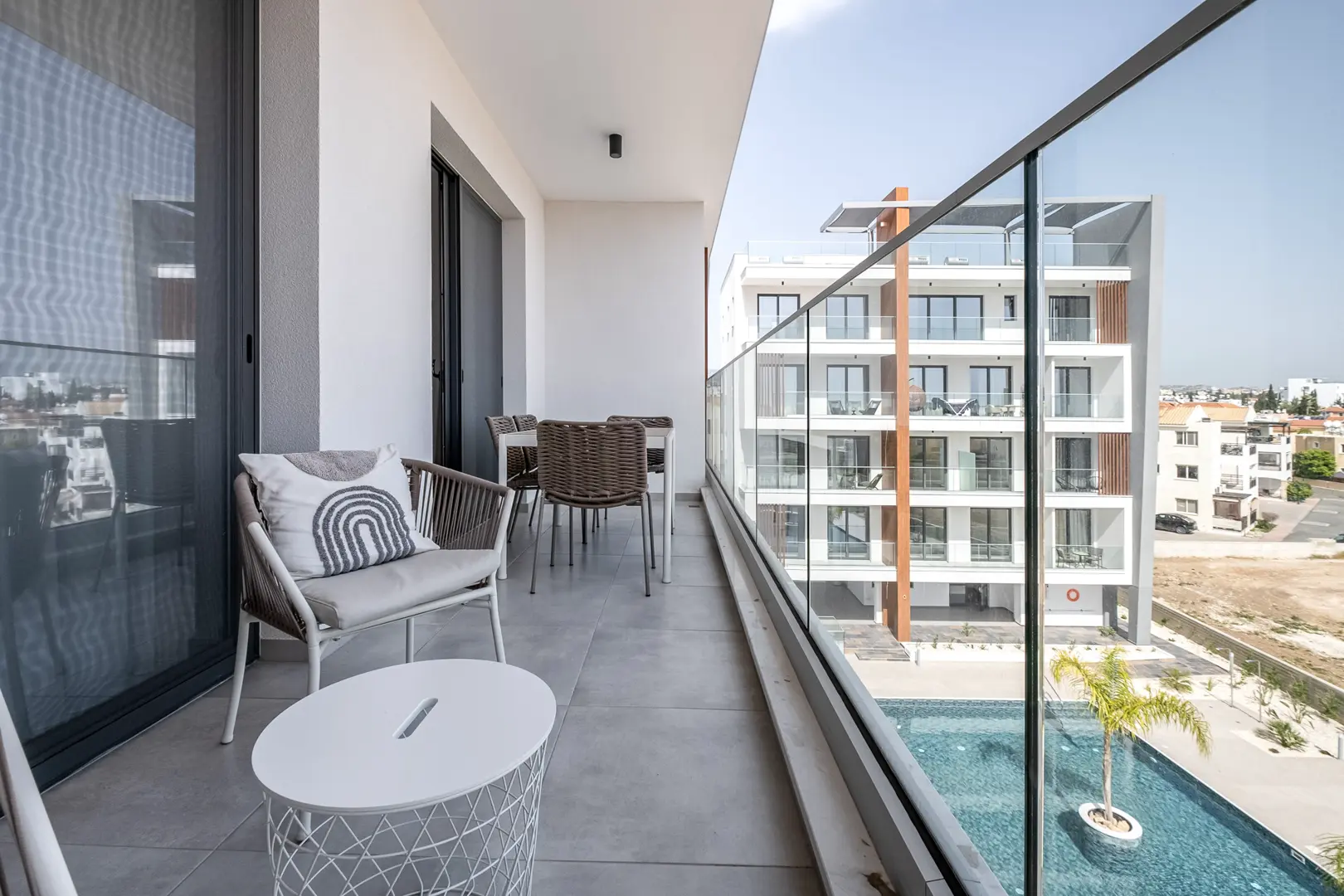 UNIVERSAL RESIDENCES C I – photo 9 of 13
