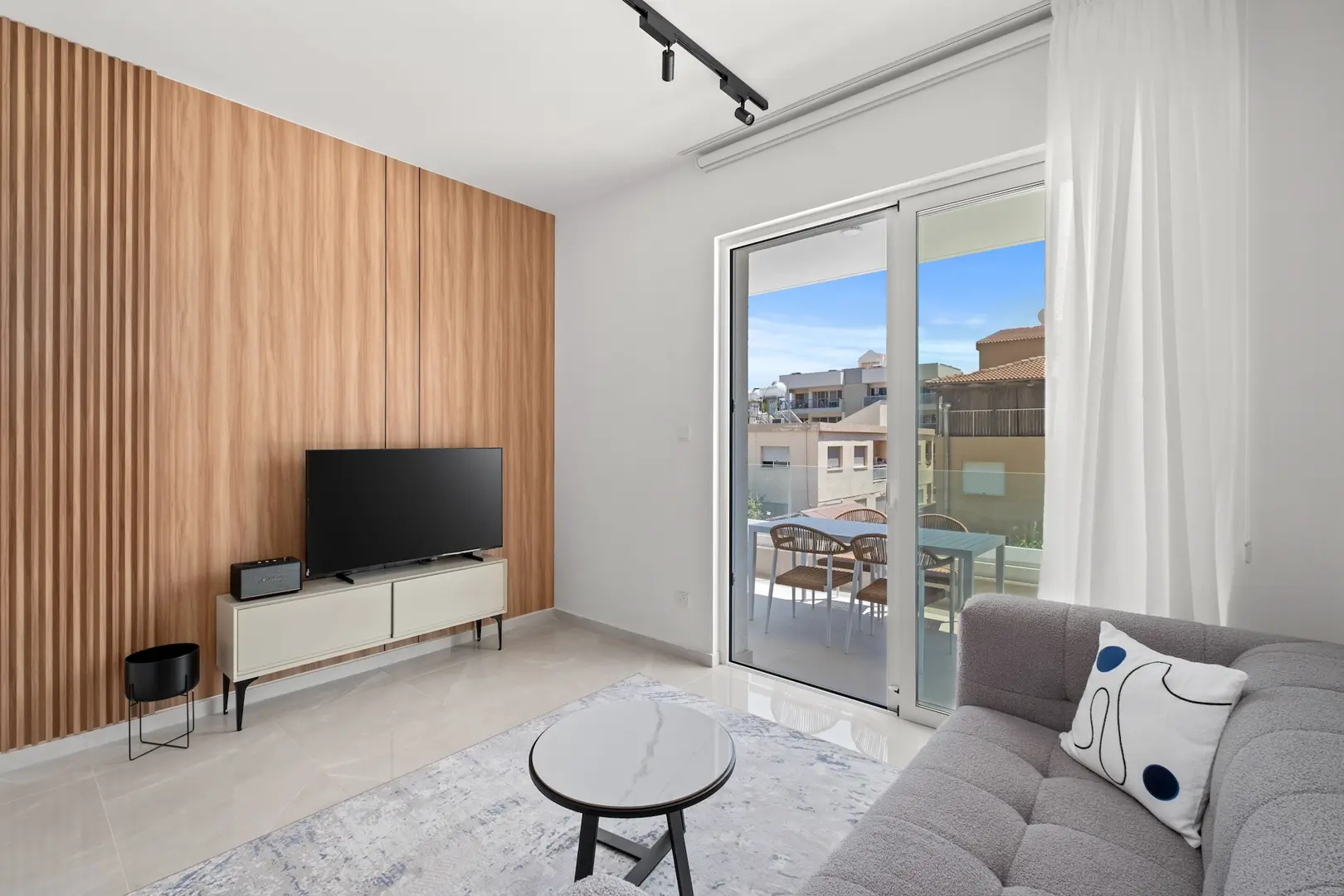 MIDAS RESIDENCE B VII