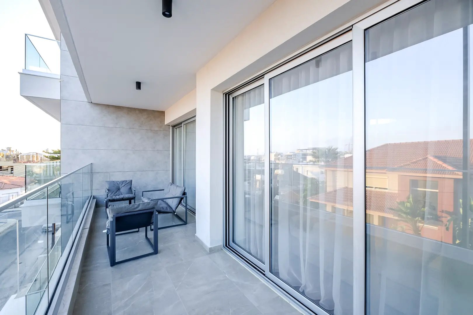 DWELL IV – photo 14 of 18