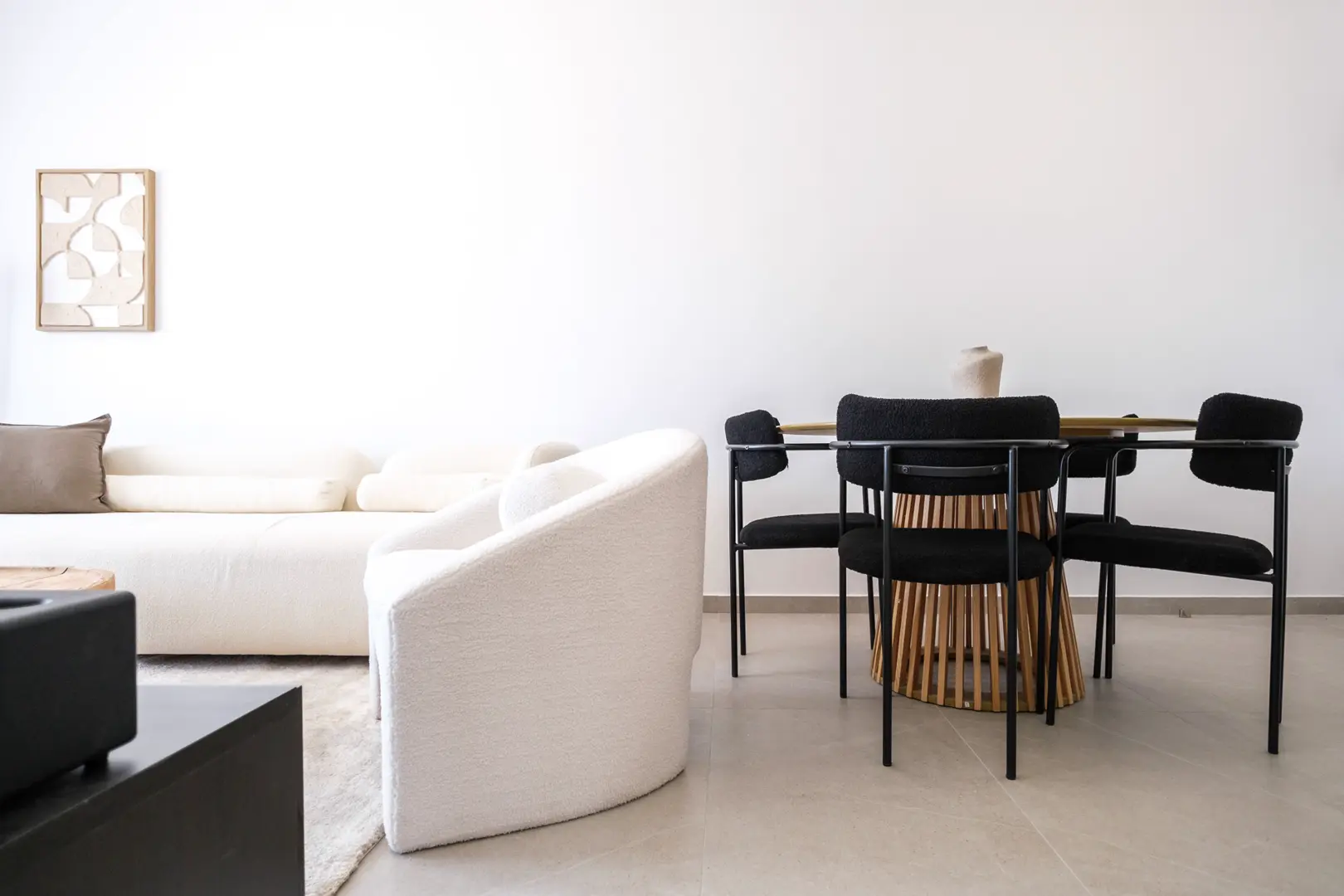 SILENE RESIDENCE VII – photo 9 of 26