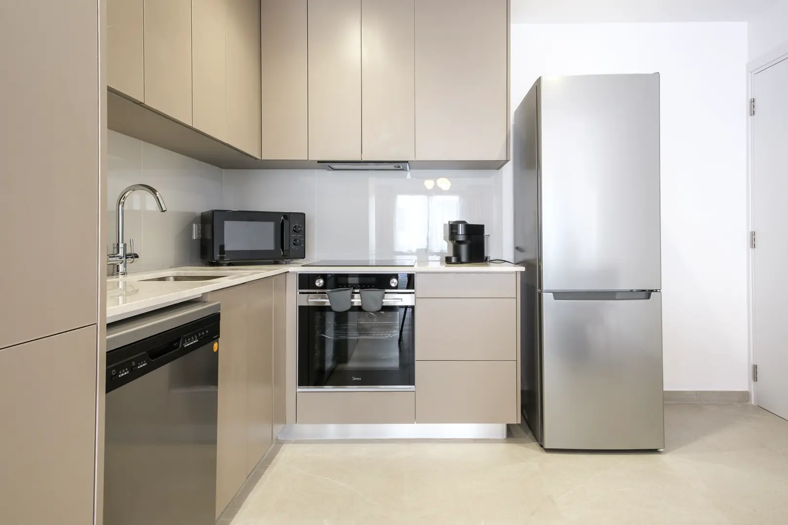 SILENE RESIDENCE XIV – photo 11 of 28