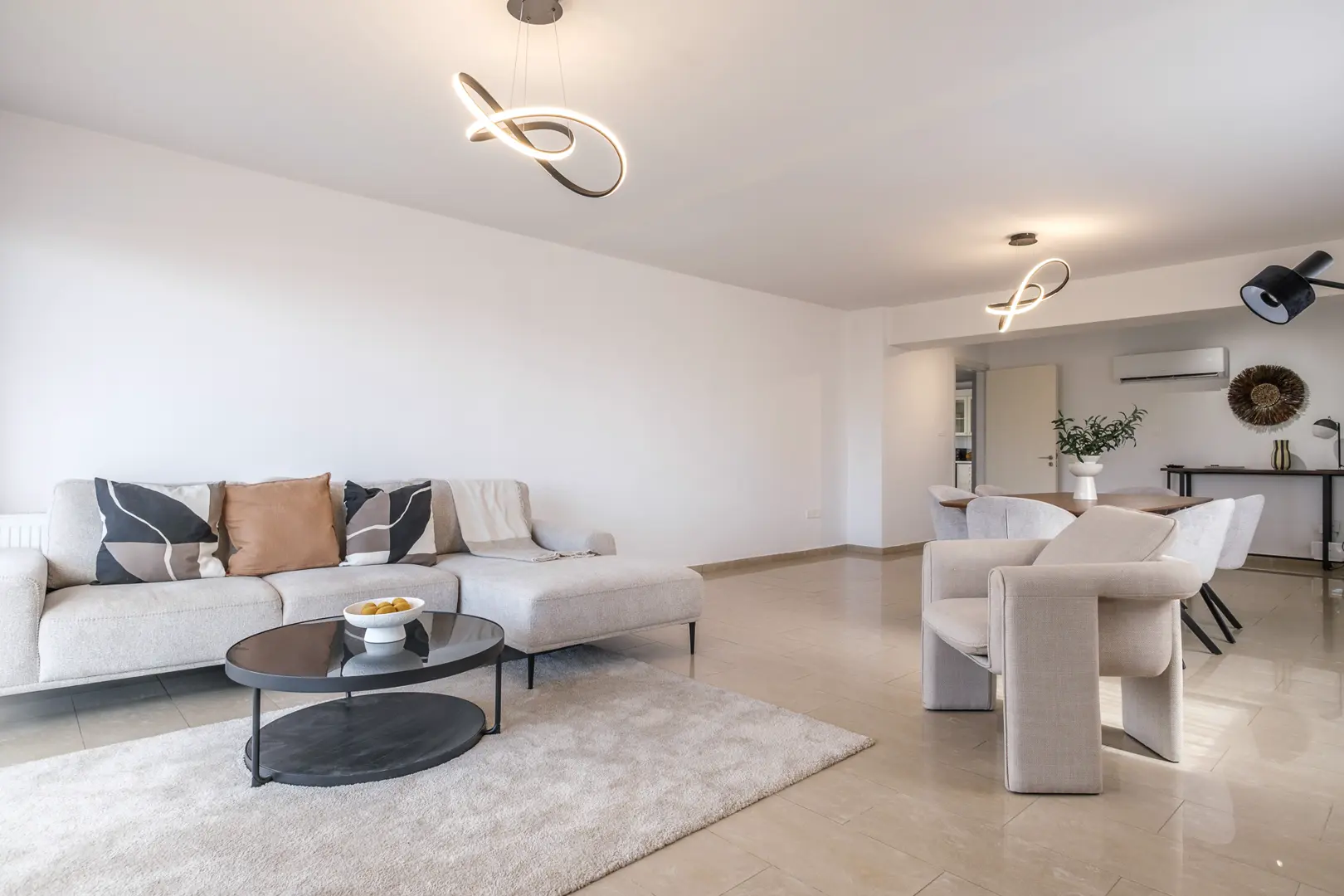 IVI COURT III – photo 4 of 36