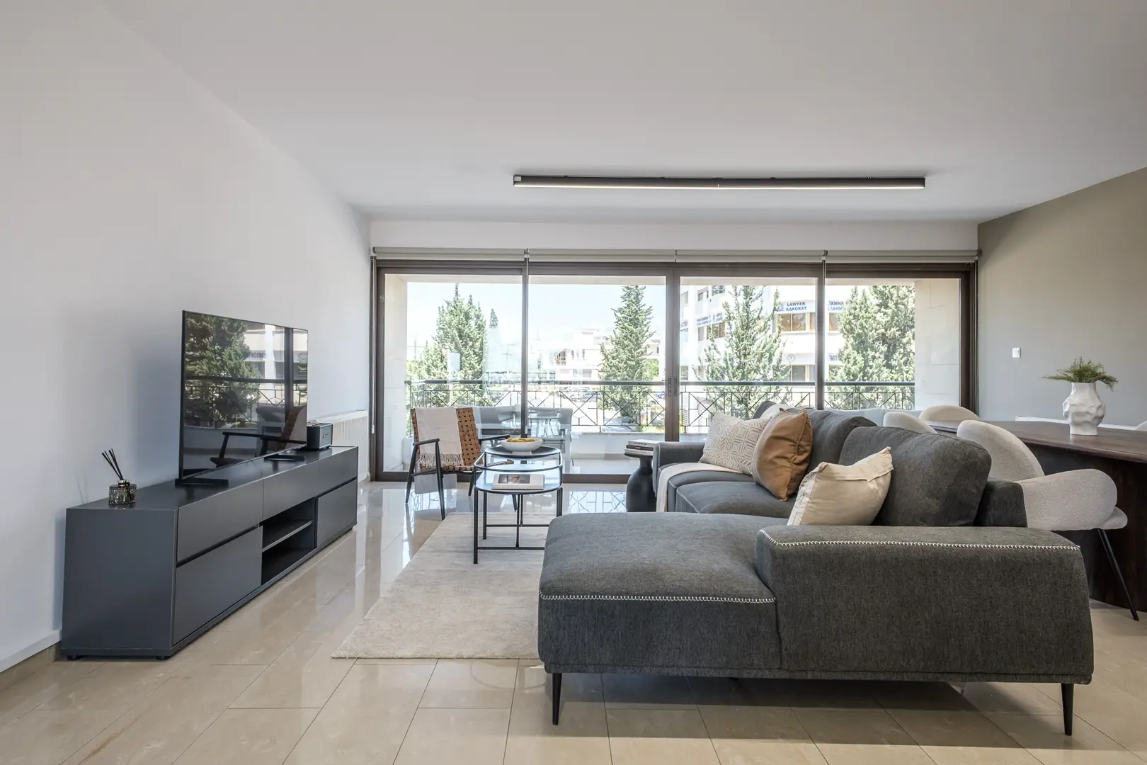 IVI COURT I