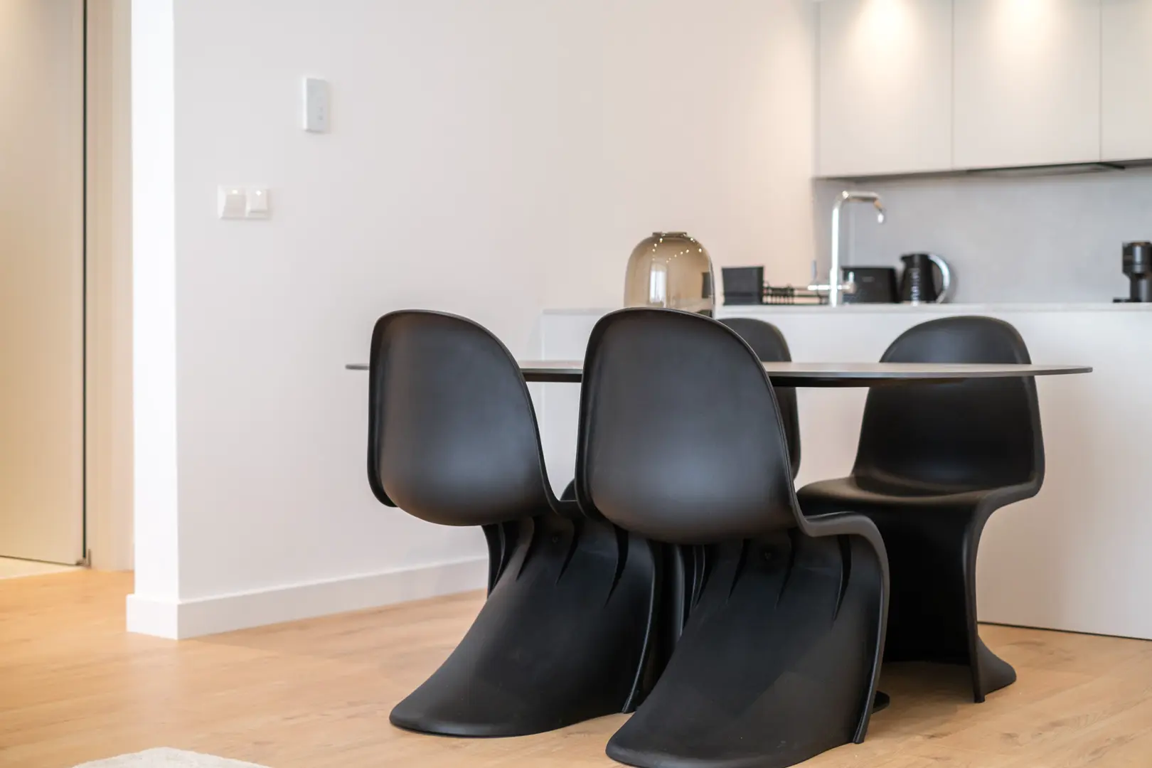 SEQUOIA RESIDENCE III – photo 8 of 31