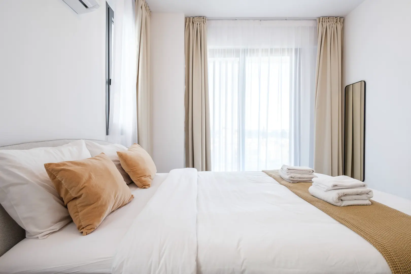 UNIVERSAL RESIDENCES B I – photo 15 of 30