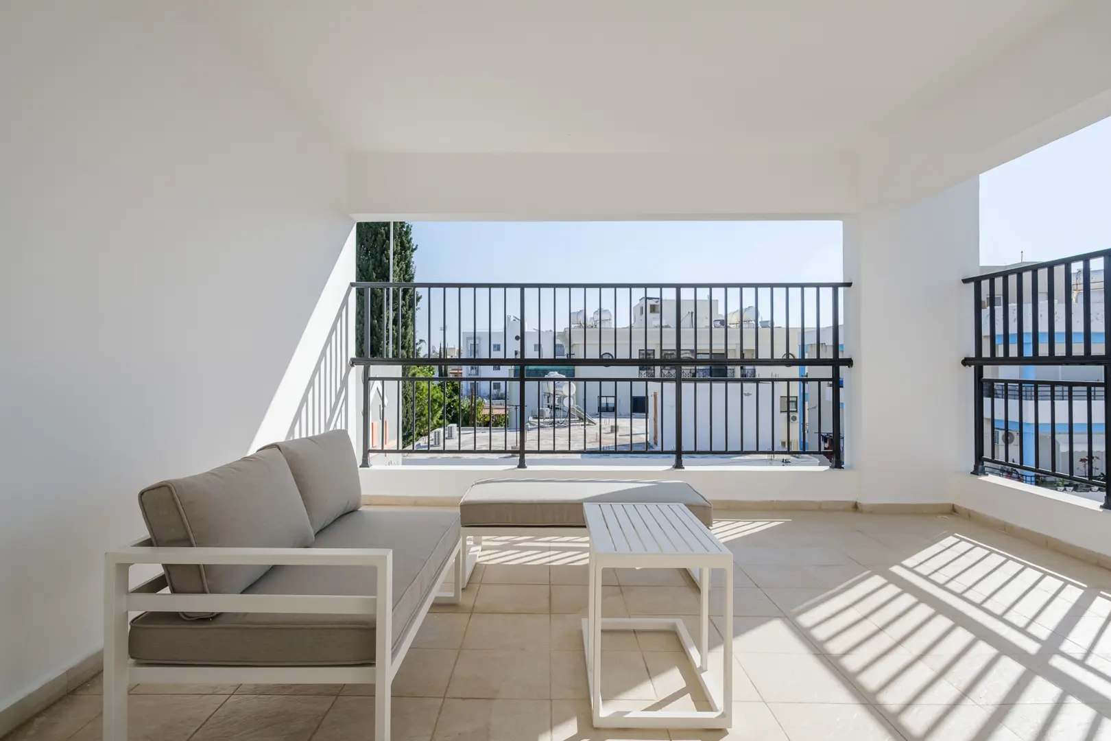 ANDRIAN COURT I – photo 35 of 38