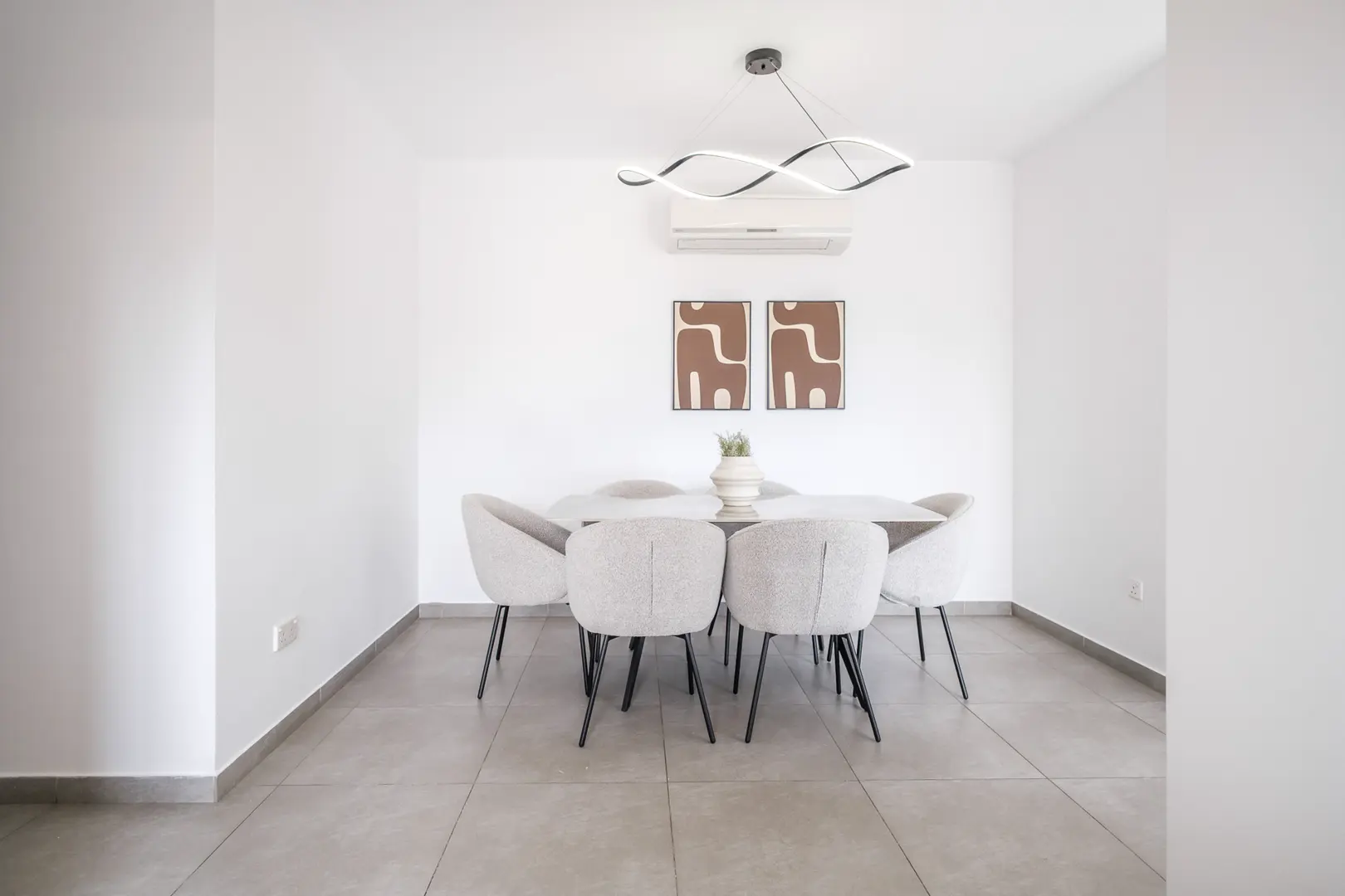 ARFARA BUILDING V – photo 7 of 29