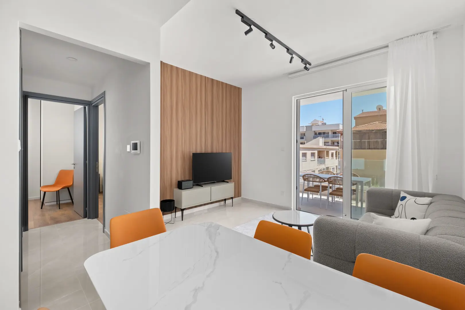 MIDAS RESIDENCE B II – photo 3 of 17
