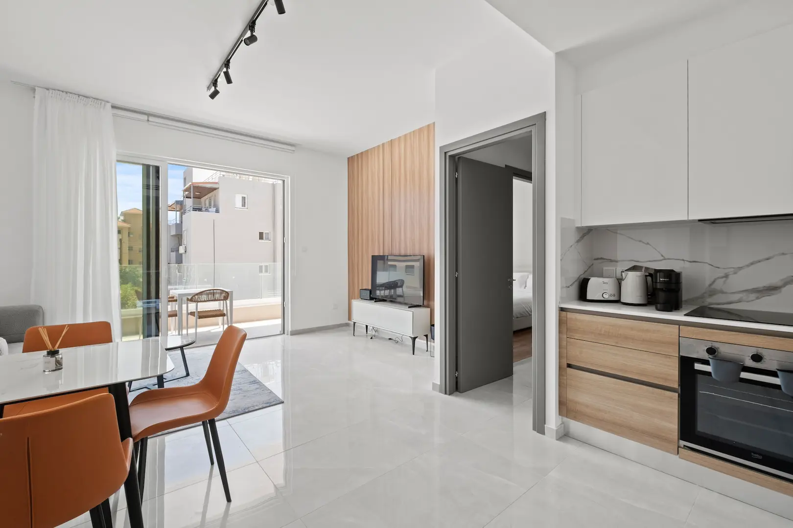 MIDAS RESIDENCE B III – photo 2 of 16