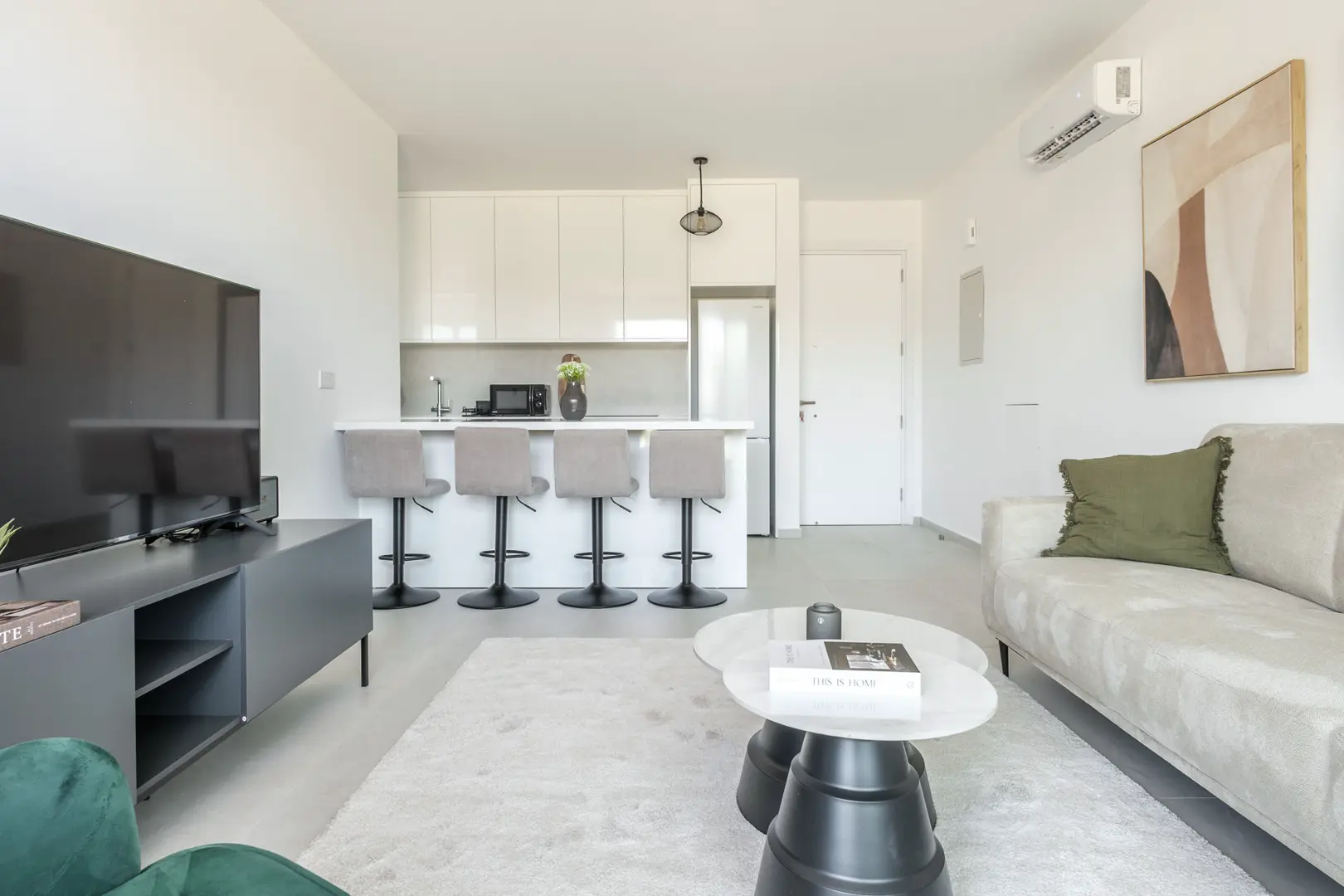 BLUE STAR RESIDENCES I – photo 2 of 25